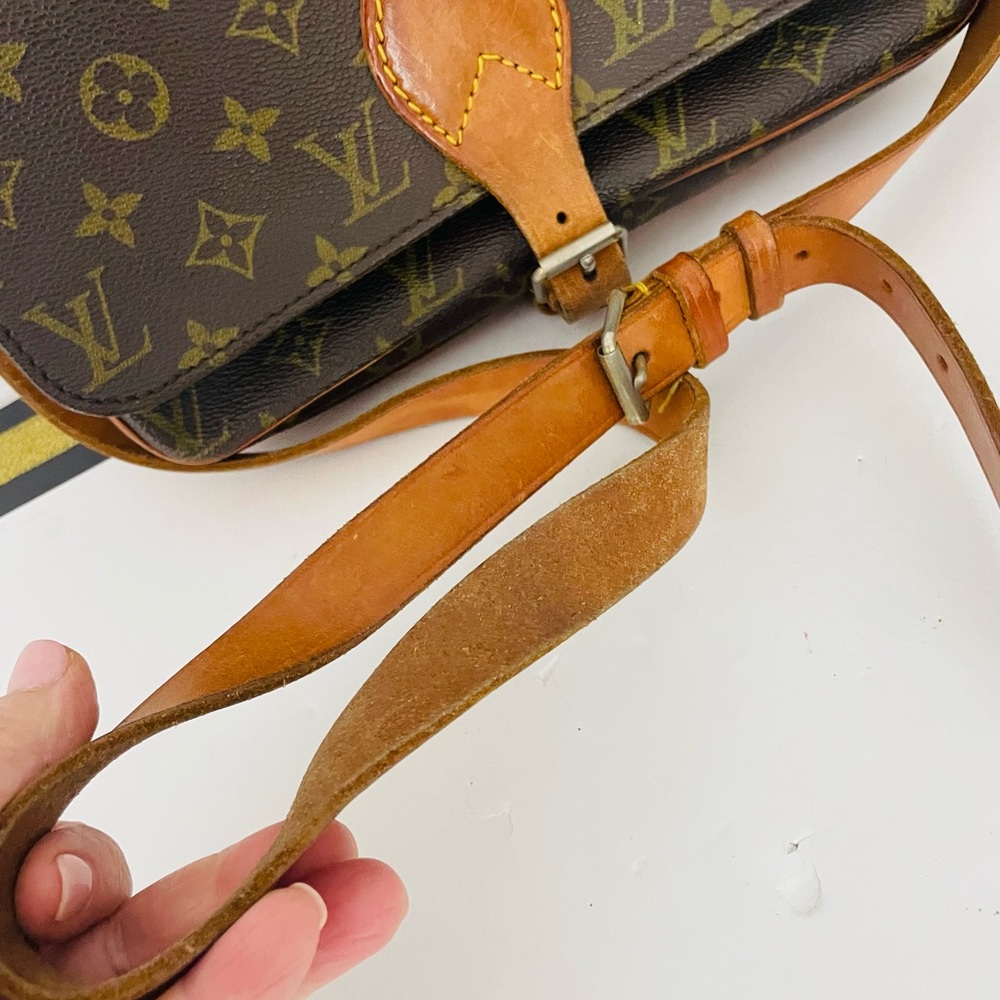 Louis Vuitton Brown Monogram Canvas Shoulder Bag with Tan Leather Trim - Picture 3 of 13